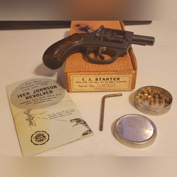 THEATRICAL PROP GUN IVER JOHNSON BLANK STARTER PISTOL W/ ORIGINAL BOX - Picture 7 of 10
